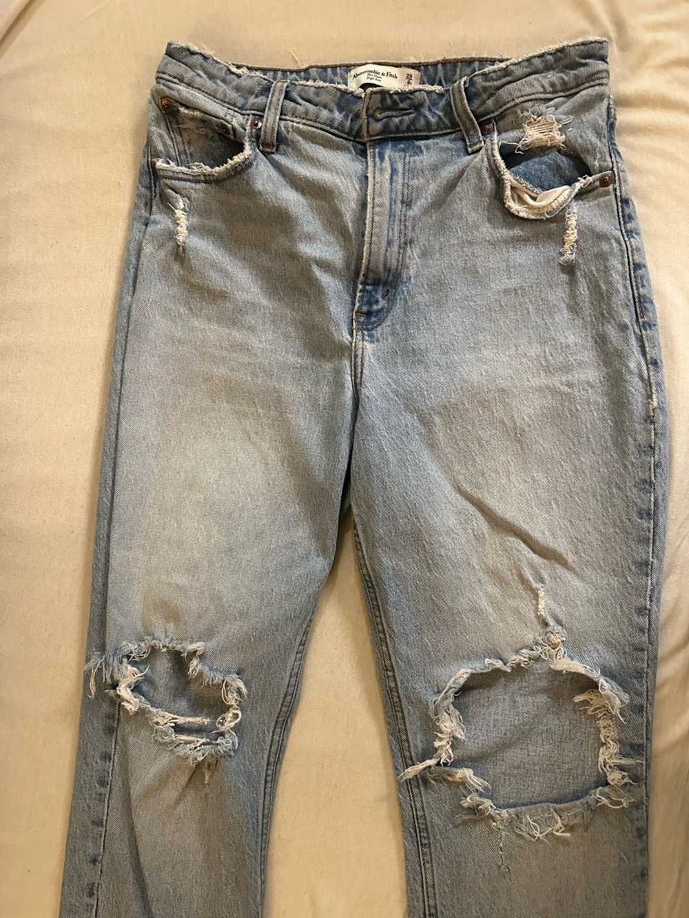 Abercrombie Curve 8S Distressed Jeans - Picture 5 of 5